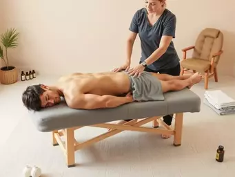 Masaż sportowy Wilanów: korzyści, techniki i gdzie umówić sesję